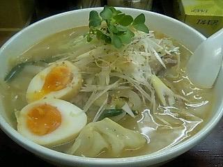 一龍　ドラゴン湯麺（辛さ２番）.jpg
