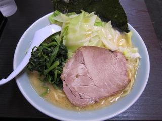 壱七家　ラーメン＋麺大盛＋キャベツ.JPG